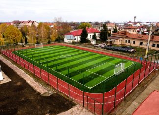 HATTRICK SPORT SRL - firmă serioasă amenajare terenuri de sport cu gazon artificial şi locuri de joacă pentru copii