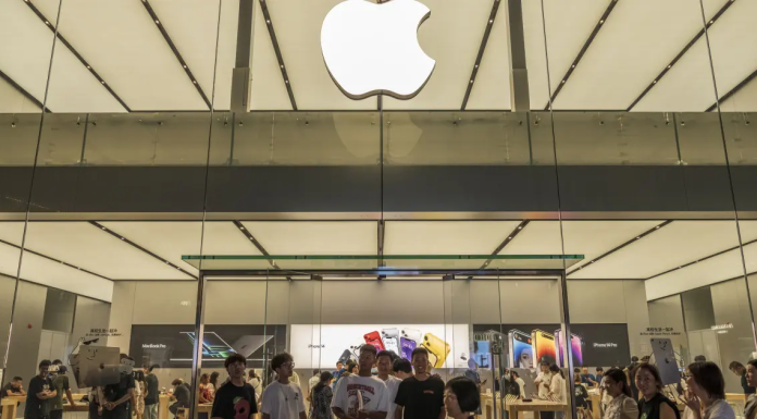 Apple se pregătește să scumpească noua generație de iPhone-uri. Tim Cook: creșterea prețurilor pare inevitabilă