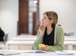 De ce amânăm deciziile financiare importante și cum depășim această tendință